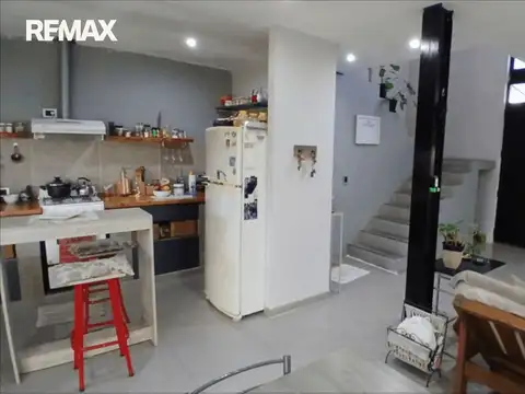 VENTA CASA 4 AMBENTES QUILMES Bº PARQUE C/COCHERA