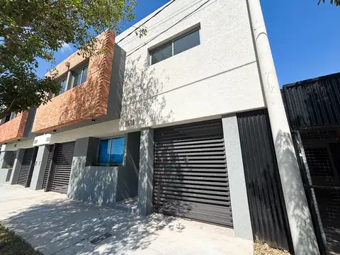 Dúplex a estrenar de dos dormitorios y cochera