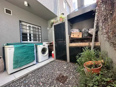 Casa 3 ambientes con 2 baños