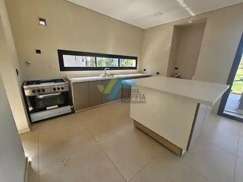 Casa en Alquiler al Norte
