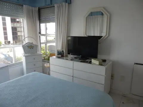 MA. E. VAZ FERREIRA 200, Piso 2