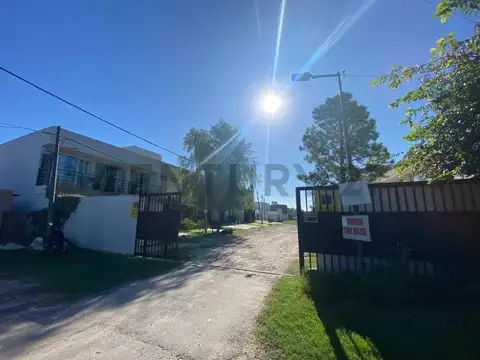 Lote en Barrio semi cerrado Don Jose 30 entre 505 y 506