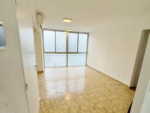 Carlos Casares  al 2800