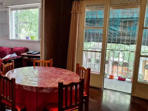 Venta Ph 5 ambientes Almagro Sin expensa Terraza