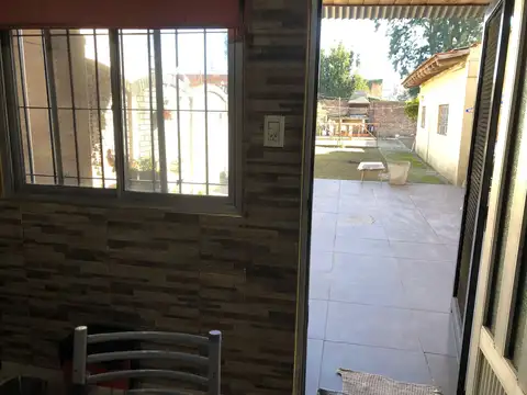 CASA DE 4 AMBIENTES Y FONDO EN VENTA EN M CHINGOLO