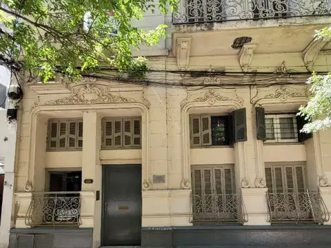 OPORTUNIDAD - DEPTO. 1 DORMITORIO CENTRICO POR ESCALERA