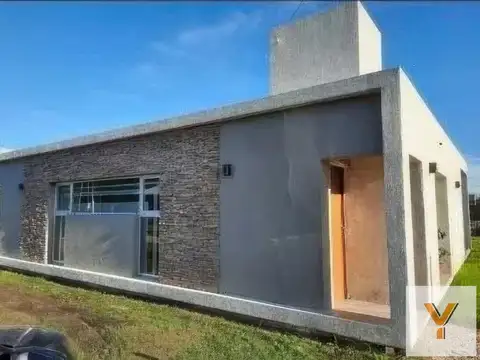 Casa en venta - 2 Dormitorios 2 Baños - 400Mts2 - Miramar