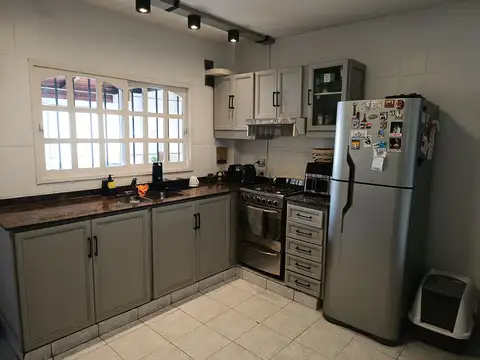 Casa en Alquiler con 1 cochera