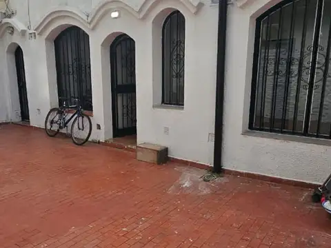 Depto Tipo Casa en Venta de 2 ambientes