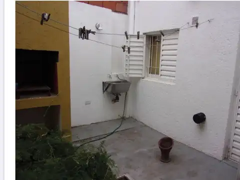 Depto Tipo Casa en Venta con 1 cocheras