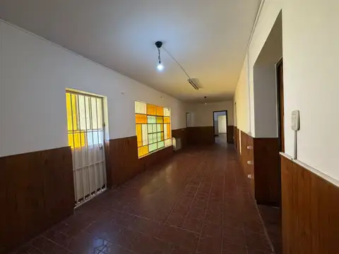 Casa en Alquiler con 1 cochera