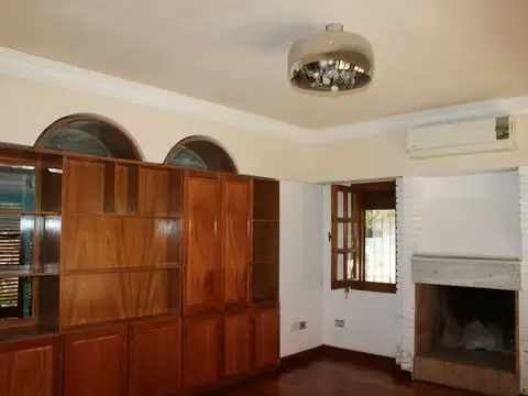 CASA EN VENTA 3 DORMI SAN LORENZO + PATIO Y PILETA