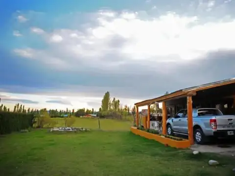 Casa en venta - 4 Dormitorios 2 Baños - Cocheras - 2.000Mts2 - San Rafael