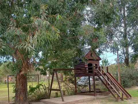 Casa con pileta cálida y luminosa en La María, Colonia Benitez
