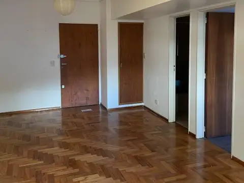 Av. Juan Bautista Alberdi 1281 , Piso 1