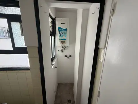 Departamento de 2 ambientes con balcón, inmejorable ubicación