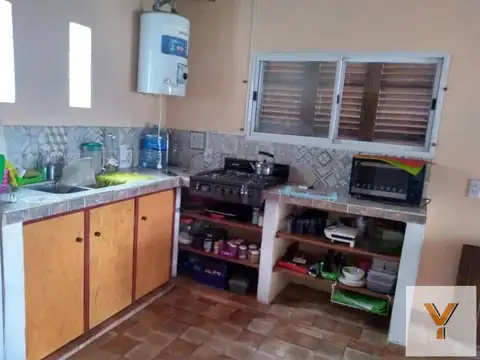 Casa en venta - 2 Dormitorios 1 Baño - Las Toninas