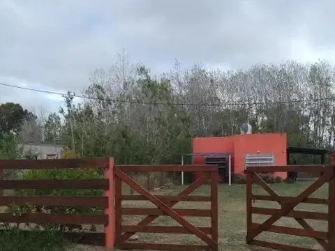 Casa en venta - 2 Dormitorios 1 Baño - Las Toninas