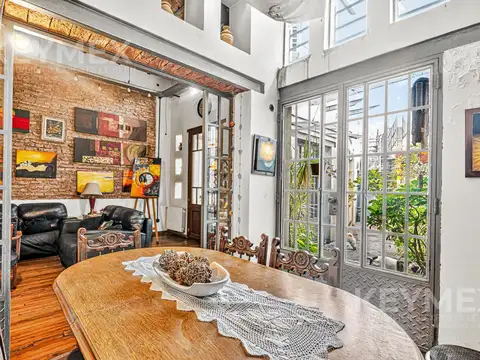 Casa 6 ambientes con 2 baños