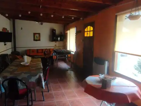 Venta de Casa 4 Ambientes con quincho en Los Antiguos, Santa Cruz
