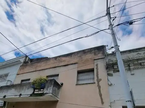 Lamadrid 100, Piso 1°
