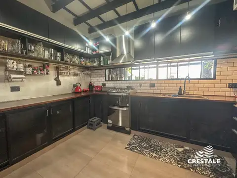 Casa 7 ambientes con 3 baños