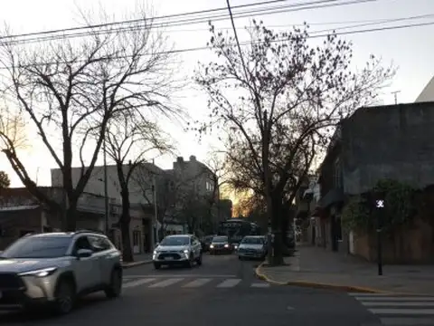 Local en Alquiler en Monte Castro, $ 800.000