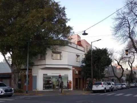 Alquiler local Monte Castro esquina comercial