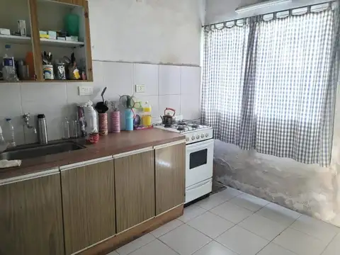 Casa 4 ambientes con 1 baño
