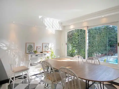 VENTA CASA 4 AMB + DEP COCHERA Y PILETA VTE LOPEZ