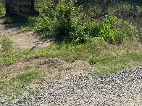 Terreno en Venta 44  mts Frente