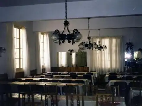 Hotel en Venta 60 años