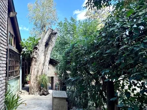 Casa 5 ambientes con 2 baños