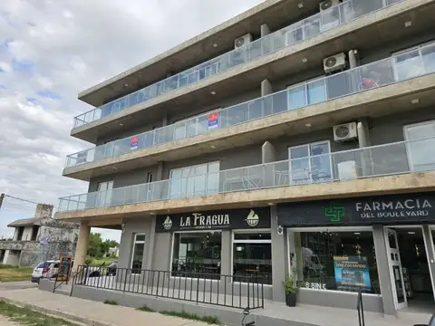 EVA PERON Y URQUIZA , Piso 1