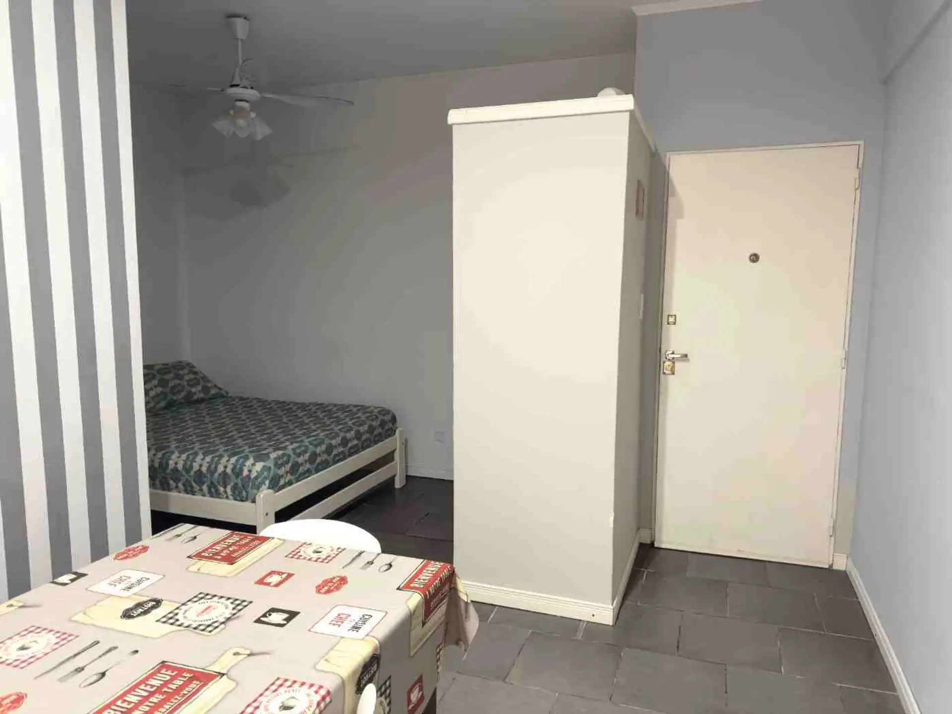 Venta monoambiente sobre Av. Colón