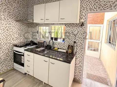 Casa 2 ambientes con 1 baño