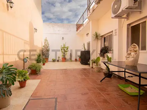 VENTA Casa multifamiliar 309 m² cubiertos con posibilidad de unificación | Caseros – ACEPTA PERMUTA