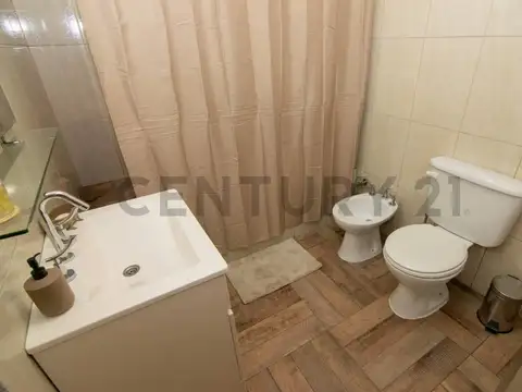 Zavatarro 4600, Piso 0