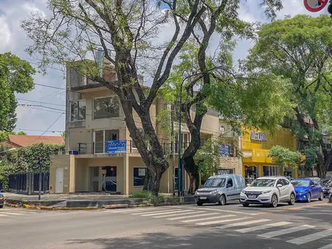 Local en Alquiler en Acassuso Vias  /  Santa Fe, USD 7.900