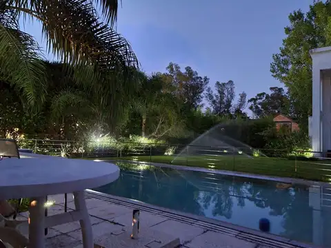 CASA VENTA  MAYLING  MODERNA  NUEVA con ascensor 5 dorm