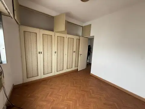 DEPARTAMENTO DE 2 AMB EXCELENTE UBICACION MUY LUMINOSO