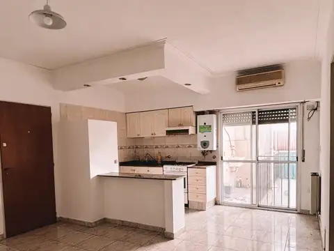 Oliden 700, Piso 1