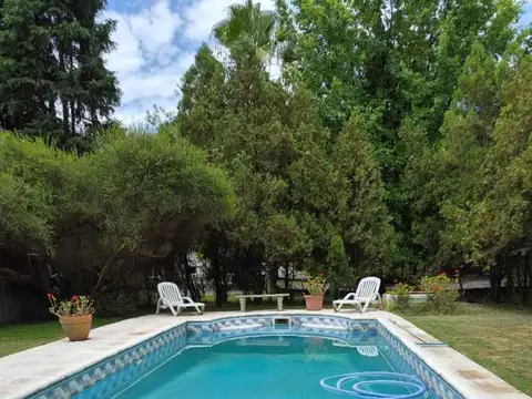 Casa en Venta con 1 cochera