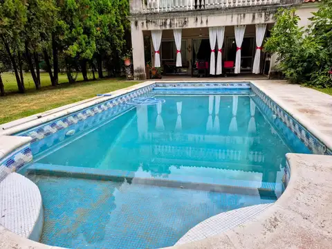 Casa 5 ambientes con 3 baños