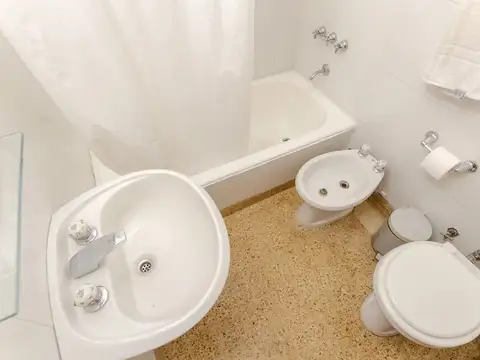 Departamento 4 ambientes con 2 baños