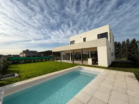 Casa en Alquiler en Bella Vista, Partido de San Miguel