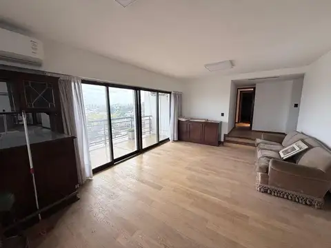 PISO 4 AMBIENTES CON COCHERA FIJA Y CUBIERTA