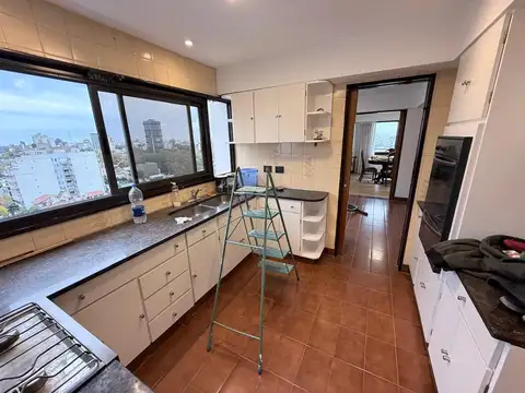 Departamento en Alquiler con 1 cocheras