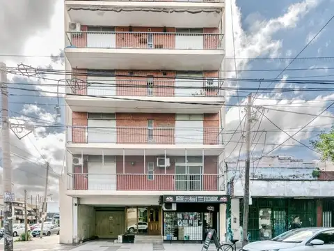 General Ricchieri 200, Piso 6