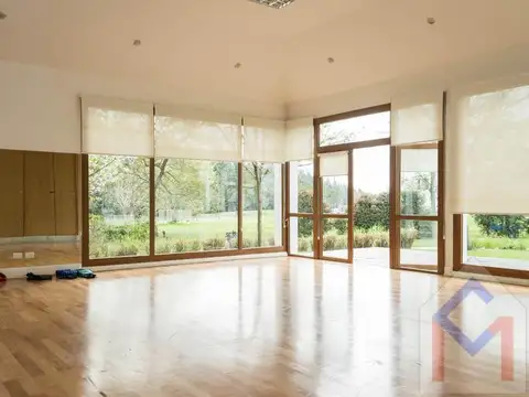 Terreno en Venta en Albanueva, USD 740.000